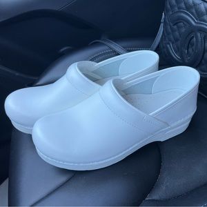 White Dansko Clogs - Size 39 (8.5-9)